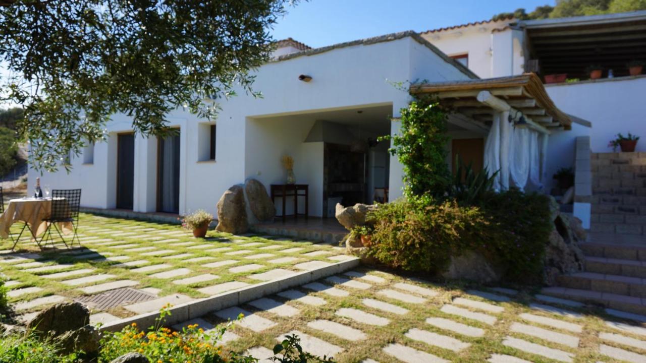 Li Petri Manni Acomodação com café da manhã Olbia Exterior foto