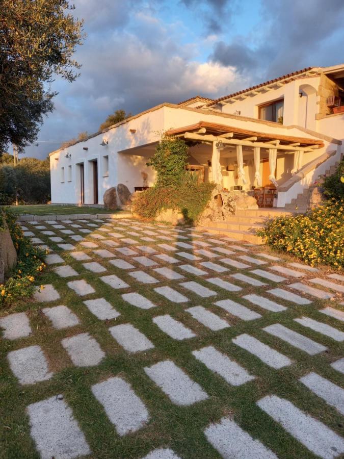 Li Petri Manni Acomodação com café da manhã Olbia Exterior foto